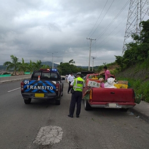 Operativo a comerciantes en la parroquia La Aurora