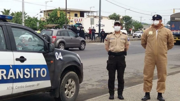 Continuamos con los operativos de control vehicular en la parroquia La Aurora
