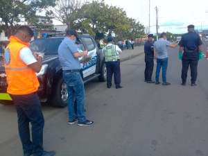 Operativo de restricci&oacute;n vehicular en la parroquia La Aurora