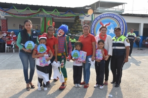Campa&ntilde;a de Seguridad Vial en la Escuela B&aacute;sica "Vicente Piedrahita Carbo" del cant&oacute;n Daule