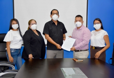Entrega oficial de Permiso de Operaci&oacute;n a Compa&ntilde;&iacute;a TRANSMAYLEEN S.A., del cant&oacute;n Pedro Carbo