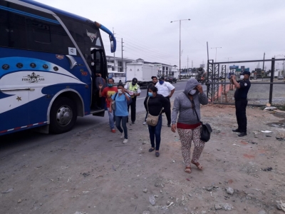 Controles de aforo permitido en los buses de la parroquia La Aurora