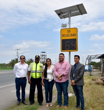 Dos radares funcionan sobre la v&iacute;a E482 Nobol - Lomas de Sargentillo, para frenar el exceso de velocidad